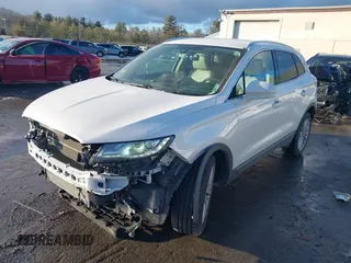 2019 Lincoln MKC Standard with VIN 5LMCJ1D91KUL26077, listed as a IAAI auction lot 41455499 with 55,782 mi miles. Bid and sale history available at carsss.com. Image 18.