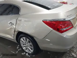 2014 Buick LaCrosse Leather with VIN 1G4GB5GR0EF224878, listed as a IAAI auction lot 41219550 with 47,971 mi miles. Bid and sale history available at carsss.com. Image 6.