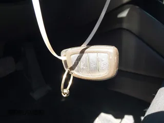 2021 Hyundai Tucson Value z VIN KM8J33A42MU309431, wystawiony jako IAAI lot #42016097 z przebiegiem Nie podano mil oraz . Historia ofert i sprzedaży dostępna na DreamBid. Obrazek 11.