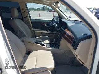 2010 Mercedes-Benz GLK 350 with VIN WDCGG5GB9AF375330, listed as a IAAI auction lot 42150159 with 236,323 mi miles and . Bid and sale history available at DreamBid. Image 5.