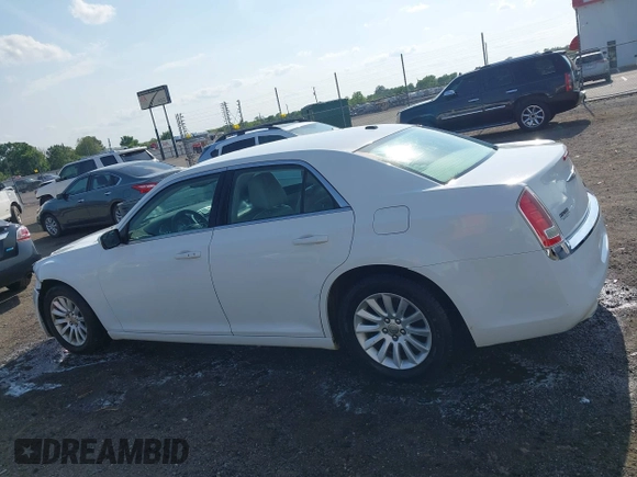 2014 Chrysler 300 z VIN 2C3CCAAG7EH327508, wystawiony jako IAAI lot #42104987 z przebiegiem 199 366 mil mil oraz . Historia ofert i sprzedaży dostępna na DreamBid. Obrazek 14.