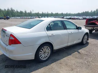 2010 Ford Fusion Hybrid с VIN 3FADP0L37AR283930, выставлен на аукционе IAAI как лот 42494005 с пробегом 179 592 миль миль и . История ставок и продаж доступна на DreamBid. Изображение 12.