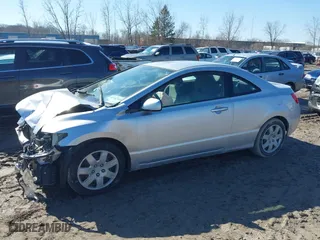 2010 Honda Civic Cpe LX with VIN 2HGFG1B69AH516479, listed as a IAAI auction lot 41757904 with 175,185 mi miles. Bid and sale history available at carsss.com. Image 18.
