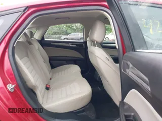 2020 Ford Fusion S с VIN 3FA6P0G77LR110627, выставлен на аукционе IAAI как лот 42269564 с пробегом 43 815 миль миль и . История ставок и продаж доступна на DreamBid. Изображение 8.
