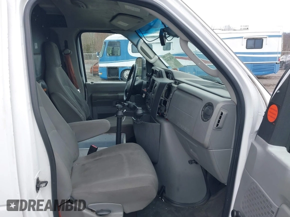 2010 Ford Econoline Cargo Commercial with VIN 1FTNE1EW4ADA91780, listed as a IAAI auction lot 41962447 with 206,874 mi miles and . Bid and sale history available at carsss.com. Image 5.