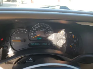 2005 Chevrolet Silverado 1500HD LS z VIN 1GCGK13U75F860057, wystawiony jako Copart lot #73538504 z przebiegiem 135 742 mil mil oraz Czysty tytuł • Clean title. Historia ofert i sprzedaży dostępna na DreamBid. Obrazek 9.