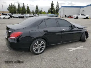 2019 Mercedes-Benz C 300 z VIN WDDWF8DB1KR483781, wystawiony jako Copart lot #53326925 z przebiegiem 60 866 mil mil oraz Szkoda całkowita • Salvage title. Historia ofert i sprzedaży dostępna na DreamBid. Obrazek 3.