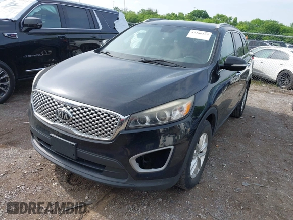 2016 Kia Sorento LX with VIN 5XYPG4A57GG072247, listed as a IAAI auction lot 42180335 with 193,571 mi miles. Bid and sale history available at carsss.com. Image 2.