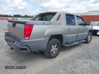 2003 Chevrolet Avalanche with VIN 3GNEC13T43G122148, listed as a IAAI auction lot 42481825 with 173,888 mi miles and . Bid and sale history available at DreamBid. Image 4.