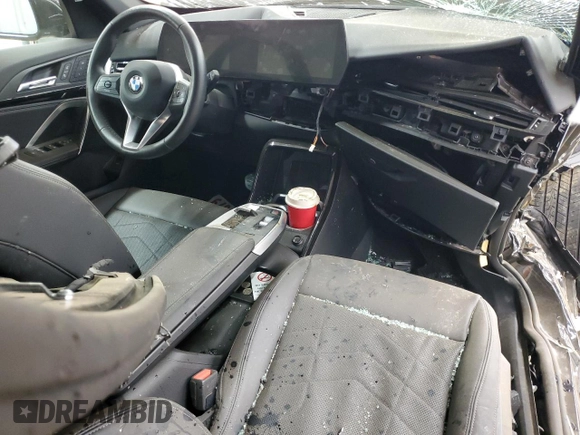 2023 BMW X1 xDrive28i с VIN WBX73EF07P5W50437, выставлен на аукционе Copart как лот 51064775 с пробегом Не указан миль и Списание • Salvage title. История ставок и продаж доступна на DreamBid. Изображение 8.