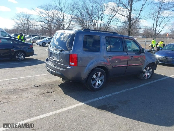 2015 Honda Pilot Touring with VIN 5FNYF4H9XFB051169, listed as a IAAI auction lot 41601875 with 155,687 mi miles. Bid and sale history available at carsss.com. Image 4.