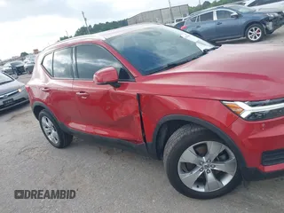 2022 Volvo XC40 Momentum z VIN YV4AC2HK5N2748975, wystawiony jako IAAI lot #42193600 z przebiegiem 50 663 mil mil oraz . Historia ofert i sprzedaży dostępna na DreamBid. Obrazek 6.