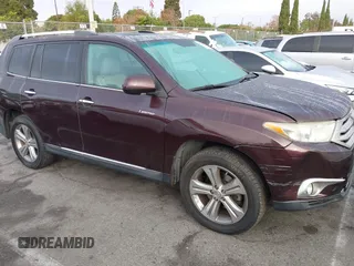 2011 Toyota Highlander Limited with VIN 5TDYK3EH2BS024104, listed as a IAAI auction lot 40974692 with 438,182 mi miles and . Bid and sale history available at DreamBid. Image 1.