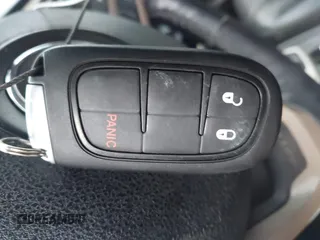 2018 Jeep Cherokee Limited with VIN 1C4PJMDXXJD515558, listed as a IAAI auction lot 40772264 with 171,347 mi miles. Bid and sale history available at carsss.com. Image 11.