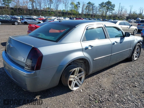 2006 Chrysler 300 C with VIN 2C3KK63H86H277253, listed as a IAAI auction lot 42039732 with 196,694 mi miles. Bid and sale history available at carsss.com. Image 4.