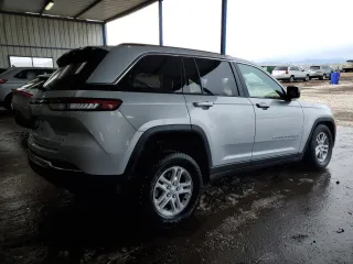 2024 Jeep Grand Cherokee Laredo X with VIN 1C4RJHAG1RC700457, listed as a Copart auction lot 86838194 with 0 mi miles and Clean Title. Bid and sale history available at carsss.com. Image 3.