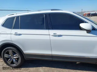 2019 Volkswagen Tiguan SEL Premium with VIN 3VV4B7AX0KM007788, listed as a IAAI auction lot 41227707 with 67,859 mi miles. Bid and sale history available at carsss.com. Image 13.