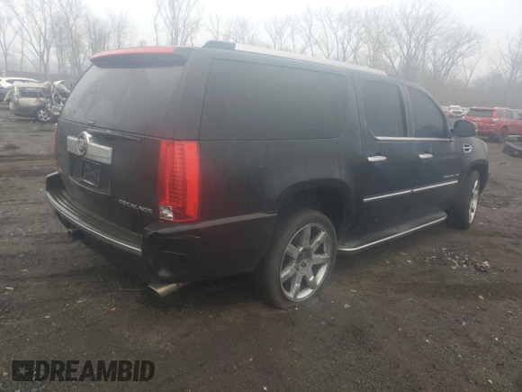 2010 Cadillac Escalade ESV Luxury z VIN 1GYUKHEF1AR199882, wystawiony jako Copart lot #49752735 z przebiegiem 201 061 mil mil oraz Czysty tytuł • Clean title. Historia ofert i sprzedaży dostępna na DreamBid. Obrazek 3.