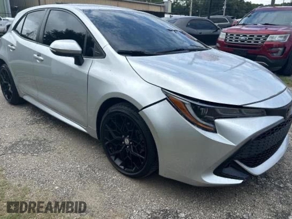 2021 Toyota Corolla Hatchback SE with VIN JTNB4MBE0M3129627, listed as a Copart auction lot 46258355 with 32,768 mi miles and Salvage Title. Bid and sale history available at carsss.com. Image 1.