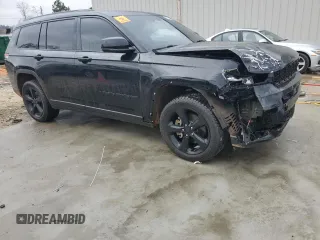 2023 Jeep Grand Cherokee Laredo z VIN 1C4RJJAG4P8814041, wystawiony jako Copart lot #42776095 z przebiegiem 71 111 mil mil oraz Szkoda całkowita • Salvage title. Historia ofert i sprzedaży dostępna na DreamBid. Obrazek 4.