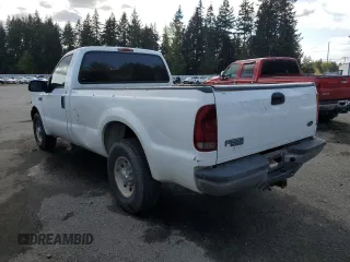 2002 Ford Super Duty F-250 XL with VIN 1FTNF20S52EA21238, listed as a Copart auction lot 54097065 with 152,710 mi miles and Clean Title. Bid and sale history available at carsss.com. Image 2.