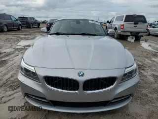 2014 BMW Z4 sDrive28i with VIN WBALL5C54EE717341, listed as a Copart auction lot 75084304 with 132,569 mi miles and Non Repairable. Bid and sale history available at carsss.com. Image 5.