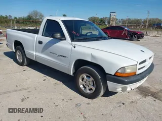 2001 Dodge Dakota with VIN 1B7FL26X71S161985, listed as a IAAI auction lot 41697721 with 218,168 mi miles. Bid and sale history available at carsss.com. Image 1.