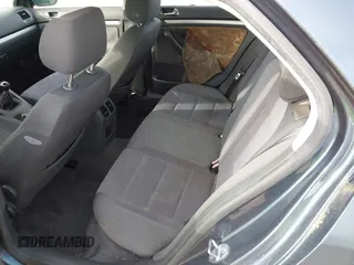 2005 Volkswagen Jetta 2.5 with VIN 3VWPG71K15M633921, listed as a IAAI auction lot 41186775 with 137,915 mi miles and . Bid and sale history available at DreamBid. Image 8.