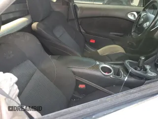 2016 Nissan 370Z z VIN JN1AZ4EH9GM933658, wystawiony jako Copart lot #48760215 z przebiegiem 70 682 mil mil oraz Szkoda całkowita • Salvage title. Historia ofert i sprzedaży dostępna na DreamBid. Obrazek 10.