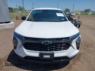 2024 Chevrolet Trax 1RS with VIN KL77LGE27RC165979, listed as a IAAI auction lot 41981230 with 1 mi miles. Bid and sale history available at carsss.com. Image 6.