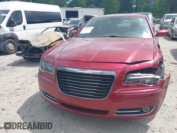 2014 Chrysler 300 S z VIN 2C3CCABG1EH355190, wystawiony jako IAAI lot #42134787 z przebiegiem 107 959 mil mil oraz . Historia ofert i sprzedaży dostępna na DreamBid. Obrazek 12.