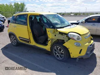 2014 FIAT 500L Trekking with VIN ZFBCFADH7EZ021466, listed as a IAAI auction lot 42147275 with 132,380 mi miles. Bid and sale history available at carsss.com. Image 1.