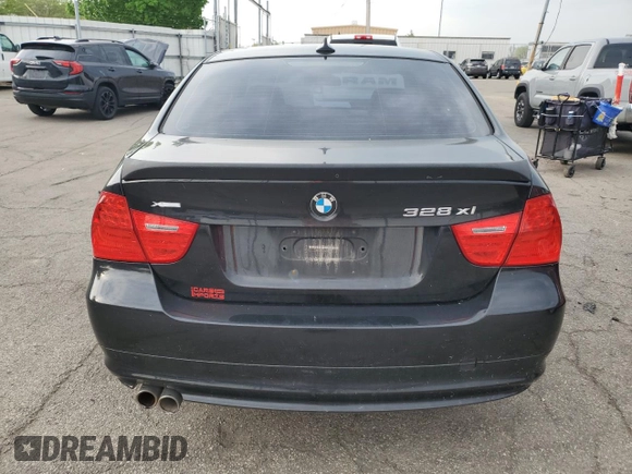 2011 BMW 3 Series 328i xDrive z VIN WBAPK5G58BNN30906, wystawiony jako Copart lot #54120725 z przebiegiem 146 978 mil mil oraz Szkoda całkowita • Salvage title. Historia ofert i sprzedaży dostępna na DreamBid. Obrazek 6.