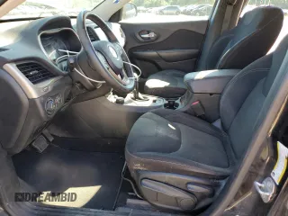 2016 Jeep Cherokee Latitude z VIN 1C4PJMCB4GW375624, wystawiony jako Copart lot #55562415 z przebiegiem 218 437 mil mil oraz Szkoda całkowita • Salvage title. Historia ofert i sprzedaży dostępna na DreamBid. Obrazek 7.