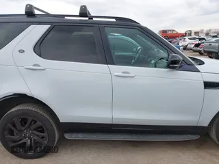 2017 Land Rover Discovery HSE with VIN SALRRBBV0HA041602, listed as a IAAI auction lot 41337528 with 104,411 mi miles and . Bid and sale history available at DreamBid. Image 13.