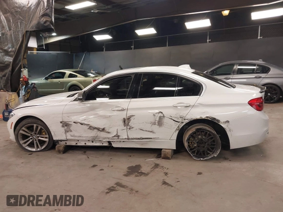 2018 BMW 3 Series 330i xDrive with VIN WBA8D9G56JNU72833, listed as a IAAI auction lot 41287671 with 93,529 mi miles. Bid and sale history available at carsss.com. Image 14.