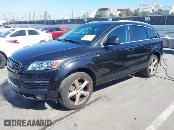 2007 Audi Q7 4.2L Premium with VIN WA1EV74L77D069608, listed as a IAAI auction lot 41679714 with 129,954 mi miles. Bid and sale history available at carsss.com. Image 2.