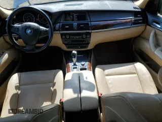 2011 BMW X5 35i z VIN 5UXZV4C55BL413040, wystawiony jako Copart lot #55246415 z przebiegiem 184 352 mil mil oraz Czysty tytuł • Clean title. Historia ofert i sprzedaży dostępna na DreamBid. Obrazek 8.