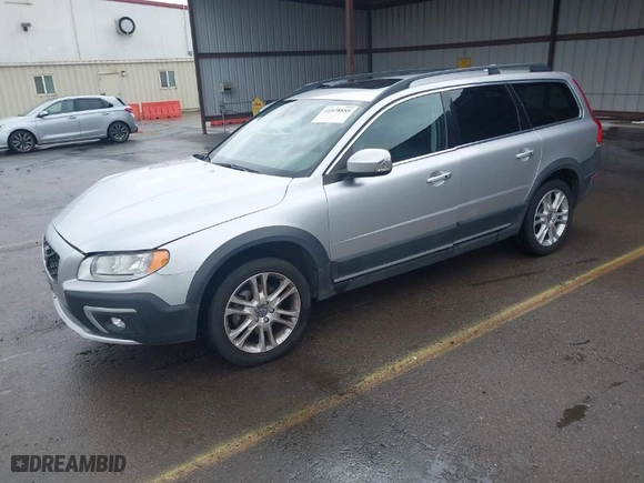 2016 Volvo XC70 T5 Drive-E Premier with VIN YV440MBK4G1247692, listed as a IAAI auction lot 41578855 with NaN miles. Bid and sale history available at carsss.com. Image 2.