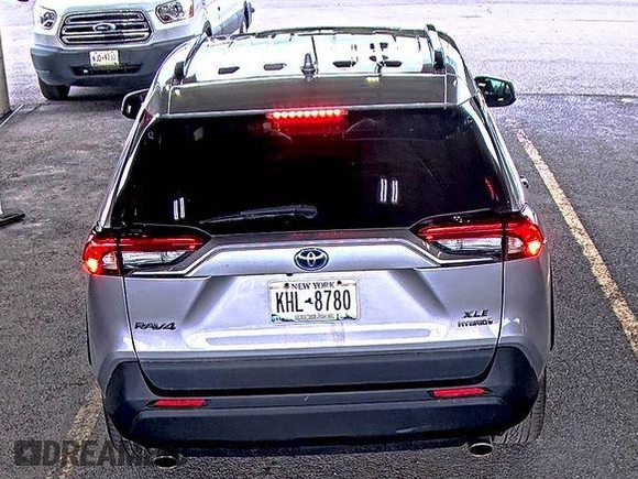 2022 Toyota RAV4 Hybrid XLE Premium with VIN 4T3B6RFV2NU084419, listed as a IAAI auction lot 42729518 with 76,607 mi miles and . Bid and sale history available at DreamBid. Image 19.