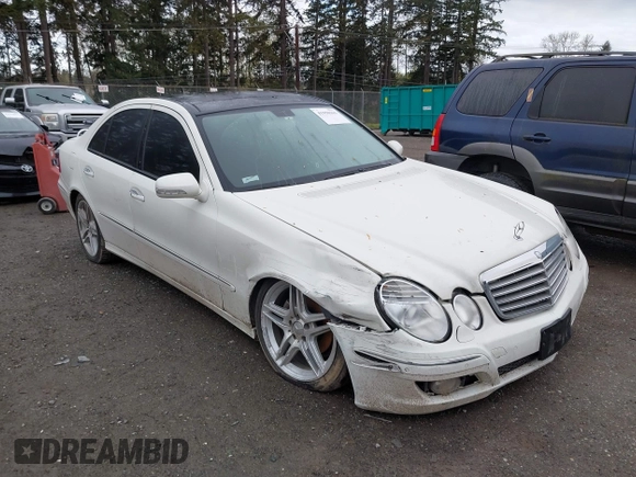 2008 Mercedes-Benz E-Class 3.0L with VIN WDBUF22X08B216886, listed as a IAAI auction lot 41950163 with 155,654 mi miles. Bid and sale history available at carsss.com. Image 1.