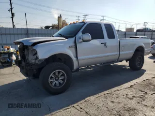 2006 Ford F-250 XL with VIN 1FTSX20506EB26642, listed as a Copart auction lot 42785695 with 157,934 mi miles and Salvage title. Bid and sale history available at DreamBid. Image 1.