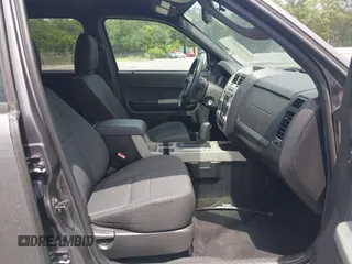2011 Ford Escape XLT с VIN 1FMCU9D70BKA79380, выставлен на аукционе IAAI как лот 42468883 с пробегом 128 440 миль миль и . История ставок и продаж доступна на DreamBid. Изображение 5.