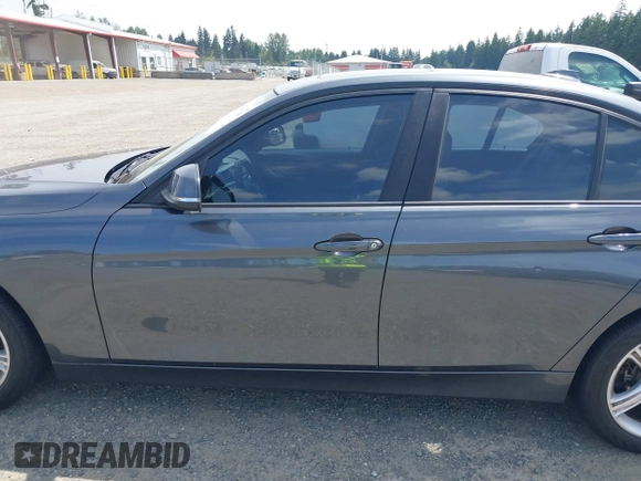 2014 BMW 3 Series 328i xDrive с VIN WBA3B5C5XEP652003, выставлен на аукционе IAAI как лот 42599798 с пробегом 117 649 миль миль и . История ставок и продаж доступна на DreamBid. Изображение 14.