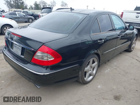 2009 Mercedes-Benz E-Class Luxury 3.5L with VIN WDBUF56X09B409861, listed as a IAAI auction lot 41861818 with 175,491 mi miles. Bid and sale history available at carsss.com. Image 4.