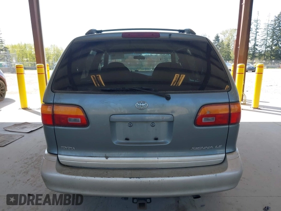1999 Toyota Sienna LE with VIN 4T3ZF13C4XU166786, listed as a IAAI auction lot 42057995 with 316,259 mi miles. Bid and sale history available at carsss.com. Image 16.