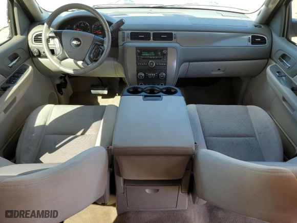 2009 Chevrolet Suburban LS with VIN 1GNFC16089R191553, listed as a Copart auction lot 46840045 with 144,334 mi miles and Salvage Title. Bid and sale history available at carsss.com. Image 8.