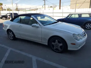 2005 Mercedes-Benz CLK 320 with VIN WDBTK65JX5F144573, listed as a Copart auction lot 82490314 with 164,811 mi miles and Clean Title. Bid and sale history available at DreamBid. Image 4.