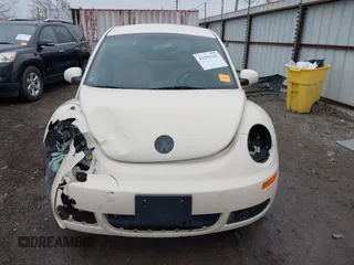 2009 Volkswagen New Beetle Coupe S with VIN 3VWPW31C99M517361, listed as a IAAI auction lot 41559162 with 105,707 mi miles. Bid and sale history available at carsss.com. Image 13.