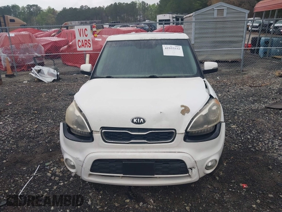 2013 Kia Soul ! with VIN KNDJT2A64D7570378, listed as a IAAI auction lot 41955532 with 214,564 mi miles. Bid and sale history available at carsss.com. Image 12.